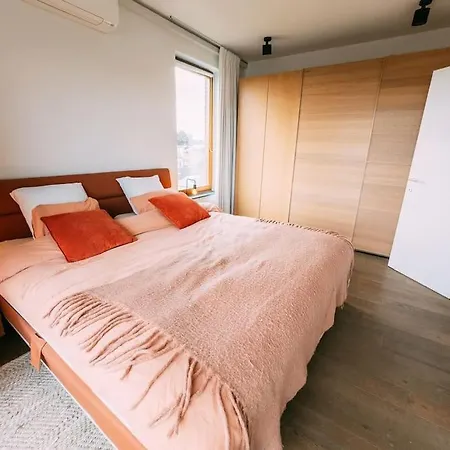 Peaceful Center Apartment