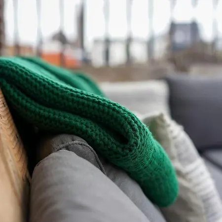 Peaceful Center Apartment *