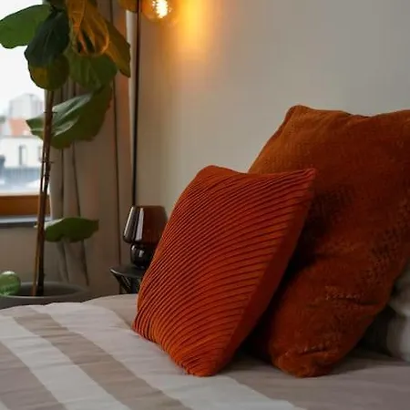 Peaceful Center Apartment *